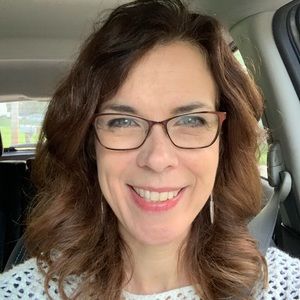 Meet your Posher, Laura